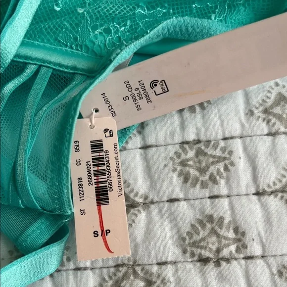 NWT Victoria's Secret Teal Lace Bodysuit - Picture 6 of 6